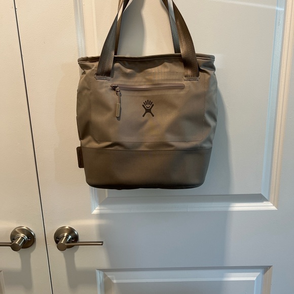 Hydro Flask Tan Duffel Bag - Picture 2 of 8